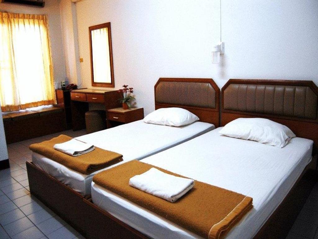 Veerachai Court Chiang Mai Extérieur photo